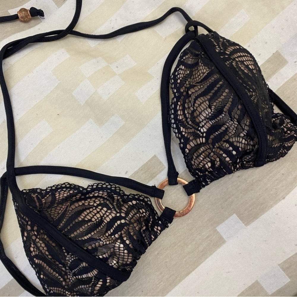 Lacy caged bikini set black and gold